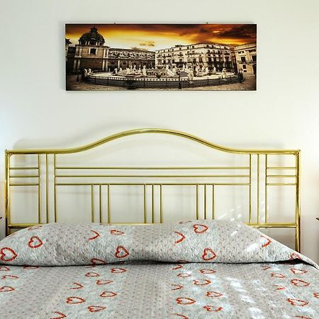 A Casa Di Fra' Bed & Breakfast Palermo Dış mekan fotoğraf