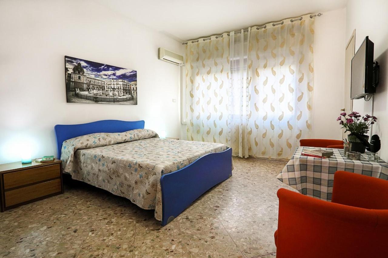 A Casa Di Fra' Bed & Breakfast Palermo Dış mekan fotoğraf