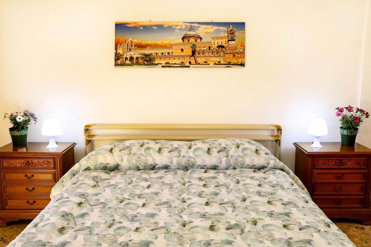 A Casa Di Fra' Bed & Breakfast Palermo Dış mekan fotoğraf