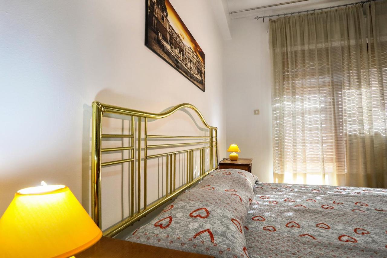 A Casa Di Fra' Bed & Breakfast Palermo Dış mekan fotoğraf